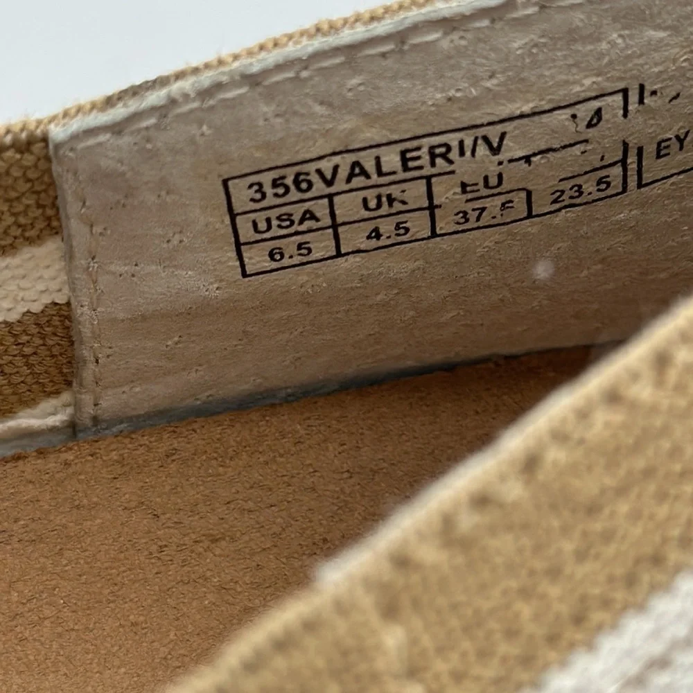 Vionic Valeri tan and white striped espadrille flats, size 6.5